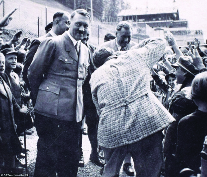 hitler3 Adolf Hitler, fotografii inedite