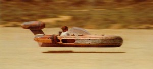 Modelul pentru trenul-avion pare sa fi fost Landspeeder-ul din Star Wars - Ziarul National Modelul pentru trenul-avion pare sa fi fost Landspeeder-ul din Star Wars