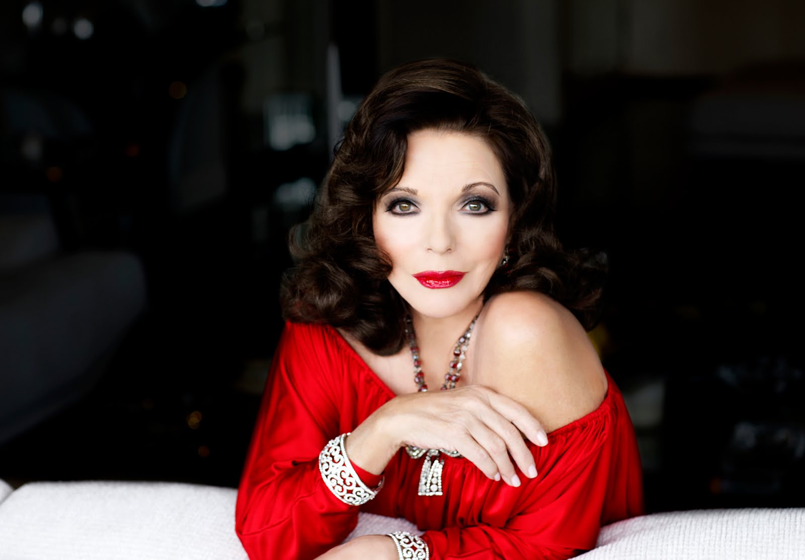 Joan Collins si-a scos casa la vanzare