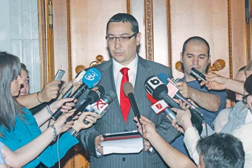 Ponta isi calca partidul pe nervi