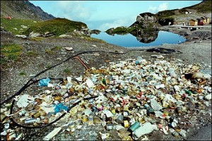 deseuri aruncate la Balea lac - Ziarul National