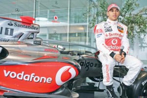 lewis_hamilton_mclaren_mercedes_2496x1664 copy - Ziarul National