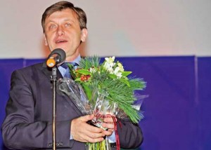 CRIN-ANTONESCU=FANE-(46) - Ziarul National