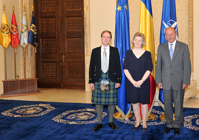 Ce face Basescu la Londra