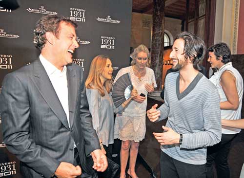 Ceasuri de lux pentru Clive Owen si Catherine Deneuve