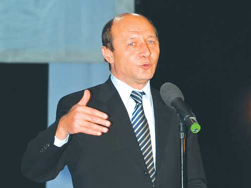 Basescu e transant: In problema refugiatilor avem obligatia sa nu fim aliatii nemtilor