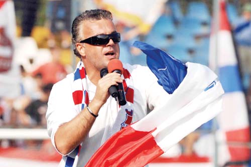 Adrian Enache compune noul imn al campioanei Romaniei