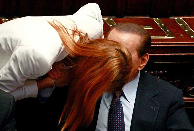 Berlusconi se giugiuleste si in Parlament