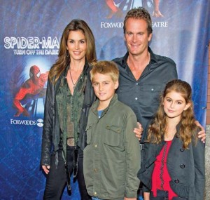 Cindy Crawford, Rande Gerber, Presley Gerber, Kaia Gerber - Ziarul National