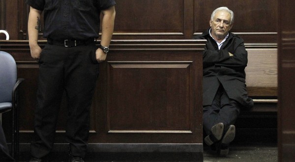 Ziua Z pentru DSK. Vezi ce poker spectaculos joaca partile!
