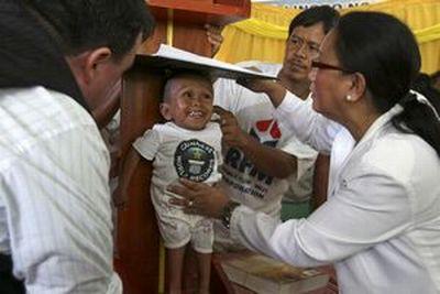 junrey-balawig-el-este-cel-mai-scund-om-din-lume-guinness-world-records