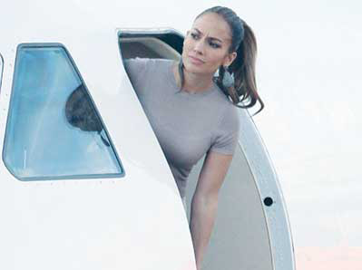 Jennifer Lopez isi plimba gemenii cu avionul personal