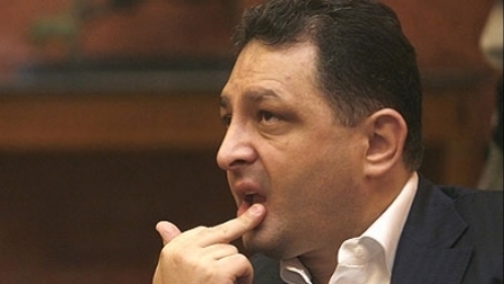 Vanghelie a fost „dizolvat” si „ejaculat” (VIDEO)