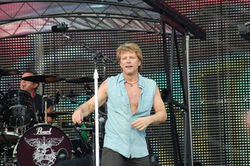 Jon, cel mai mare fan al concertului Bon Jovi de la Bucuresti