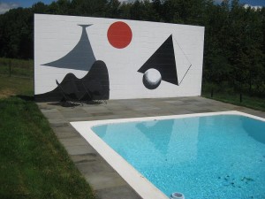 Mural Wall Painted by Alexander Calder - Ziarul National