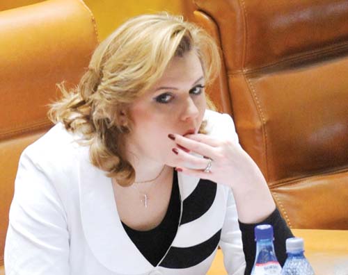 Roberta Anastase nu crede ca va ejectata de la sefia Camerei Deputatilor