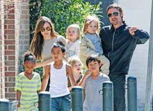 angelina-jolie-brad-pitt-sase-copii-casatori-hepta-copy