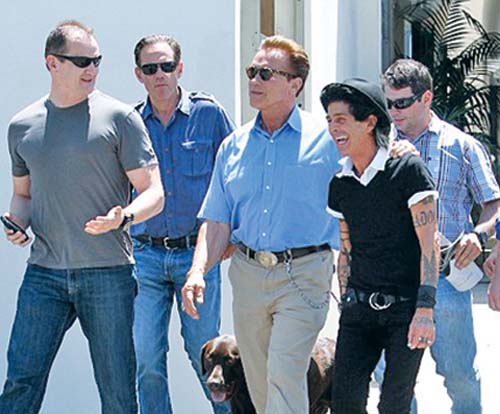Arnold i-a luat cainelui patru bodyguarzi