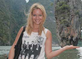 Laura Cosoi a aterizat din greseala intr-un film SF