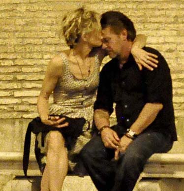 Meg Ryan si iubitul, amor mare la Roma!