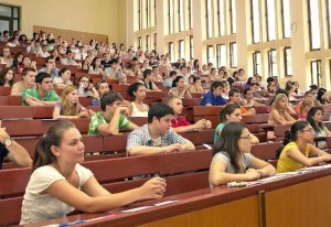 studenti-statut-anosr-amfiteatru-foto-consulea-alexandru.blogspot.com
