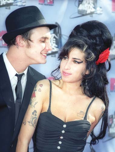Blake ii cerea lui Amy Winehouse 170 de euro pentru un sarut