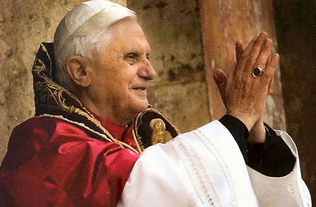 Un mesaj fals de pe Twitter a anuntat ca Papa Benedict al XVI-lea a murit