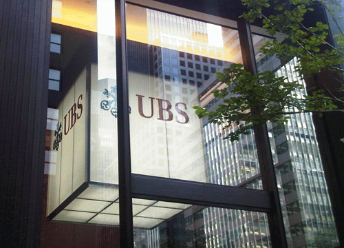 UBS, paguba de 2 miliarde de dolari