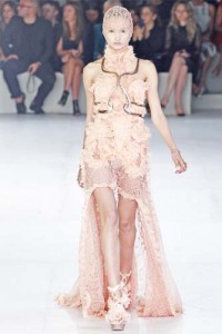 Alexander McQueen copy - Ziarul National