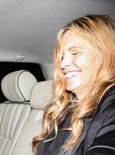 Elle Macpherson, pulbere de beata la Londra