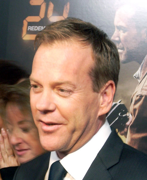 Kiefer Sutherland crede in extraterestri!