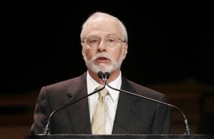 Paul Singer of Elliott Associates speaks during the Ira W. Sohn investment research conference in New York - Ziarul National