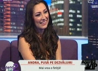Andra vrea o familie numeroasa. Uite cati copii isi doreste cantareata!