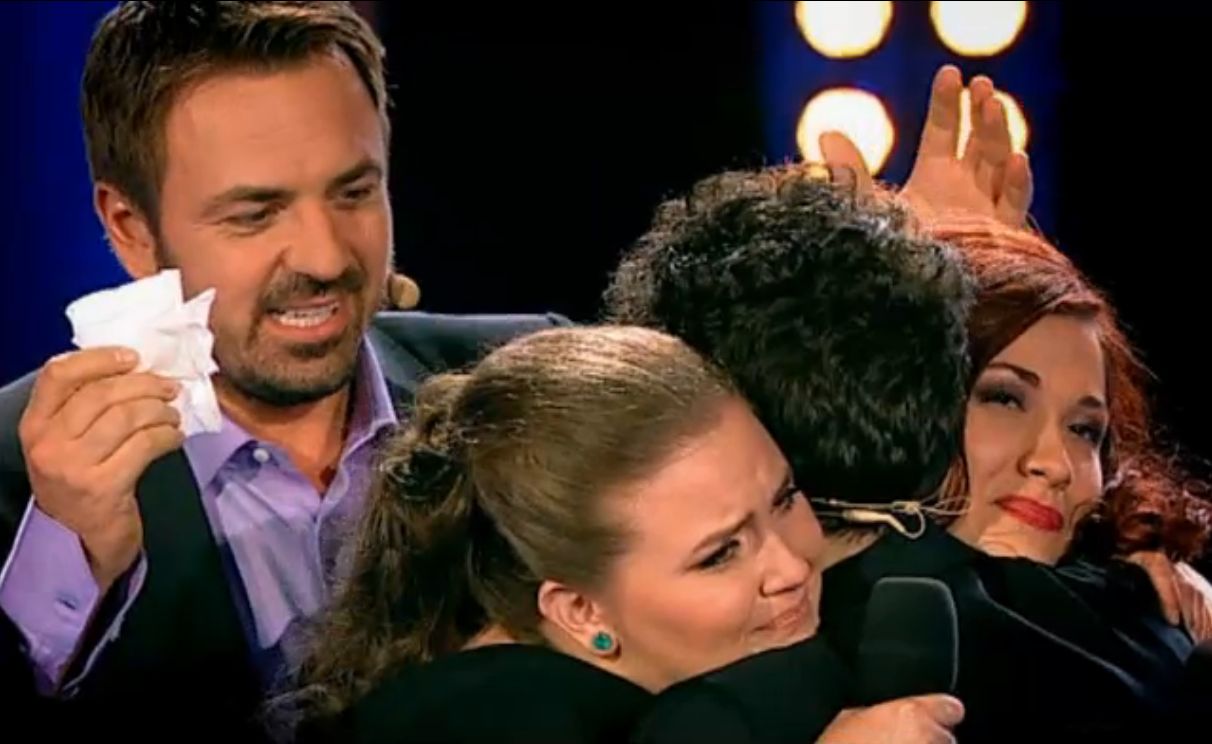 VOCEA ROMANIEI Marius Moga, emotionat pana la lacrimi de doua concurente! VIDEO