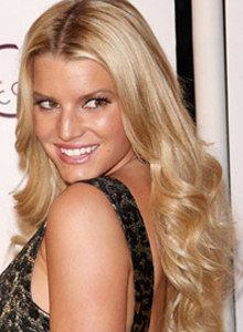 De cand e gravida, Jessica Simpson mananca fructe cu sare!
