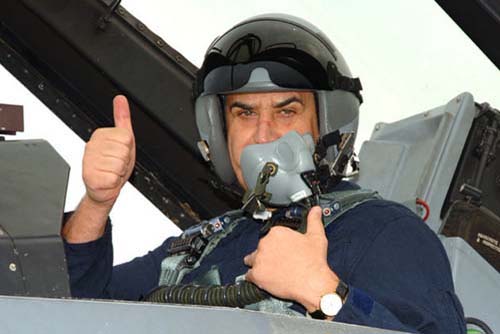 Oprea doteaza Armata cu avioane de epoca