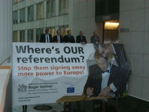 referendum_call_-_brussels1_1 - Ziarul National