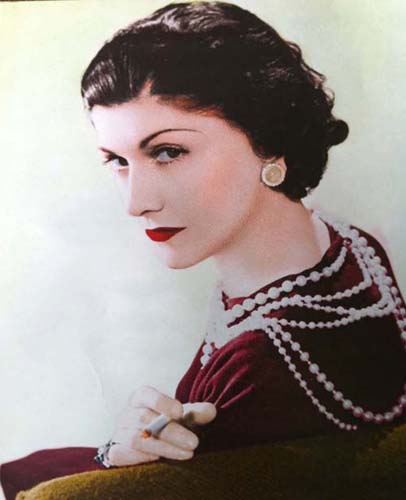 Dati timpul inapoi precum Coco Chanel!