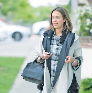 Jessica Alba Keeps Busy With Morning Office Trip - Ziarul National