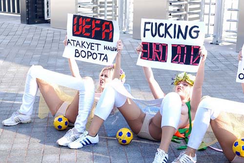 Topless impotriva prostitutiei la Euro 2012
