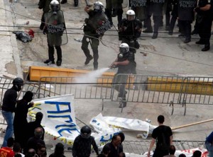 Grecia proteste - Ziarul National