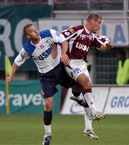 In filmul „Amintiri din Epoca de Aur”, inscrie pentru Rapid fotbalistul Robert Ilyes!