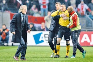 ajax - az - Ziarul National