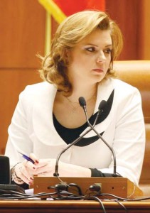 ROBERTA ANASTASE-FANE (14) copy - Ziarul National