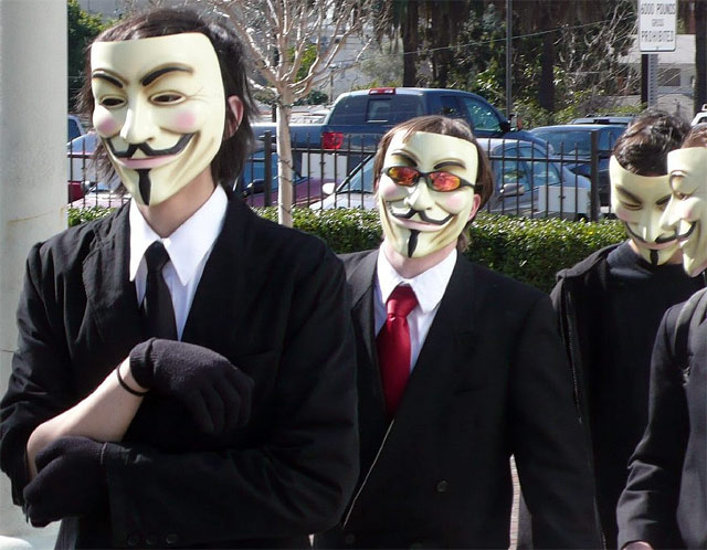 Gruparea Anonymous anunta ca a piratat Stratfor