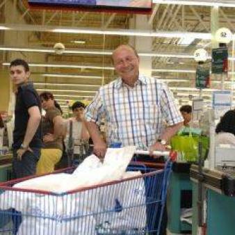 Cosuri cu legume olandeze pentru eurodeputatii romani, ca reactie la declaratia lui Basescu