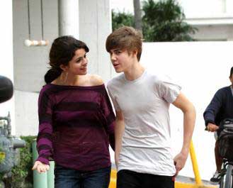 Selena Gomez s-a hotarat: il cere de barbat pe Justin Bieber