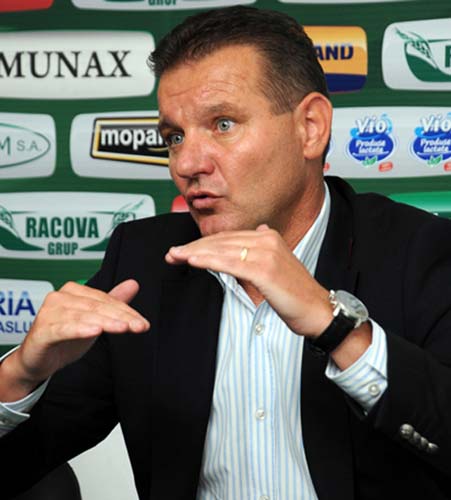 Inlocuitorului lui Dinu Gheorghe la Rapid, acuzat de coruptie