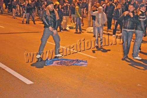 Peste 110 persoane din Piata Universitatii au fost duse la sectii de politie din Capitala