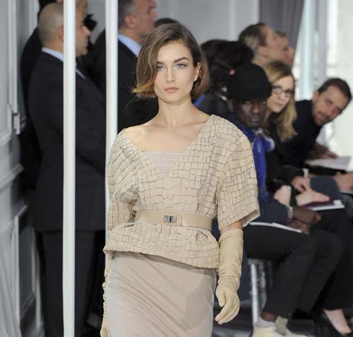 Romanca Andreea Diaconu, muza pentru Chanel si Dior